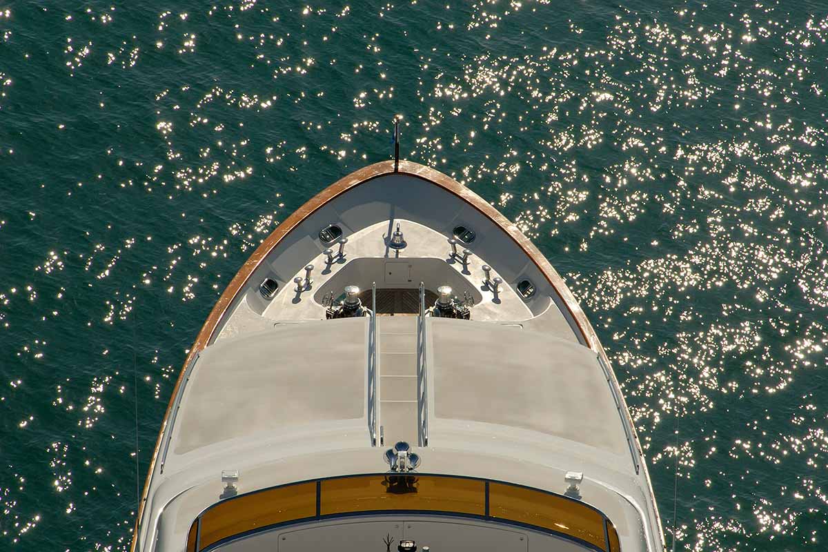 Yachts Running